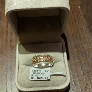 Two tone gold diamond ring